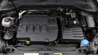 Audi Q2 TDI S LINE