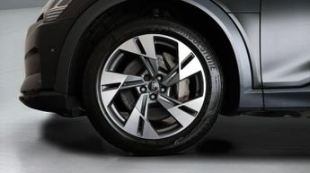 Audi e-tron QUATTRO SPORT