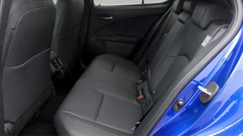 Lexus UX 250H F SPORT DESIGN