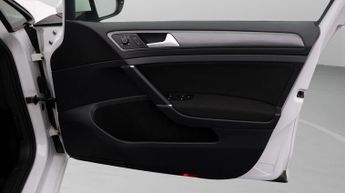 Volkswagen Golf SE TDI BLUEMOTION TECHNOLOGY DSG