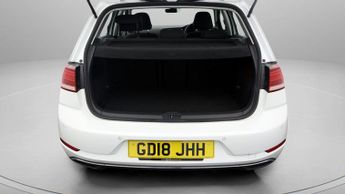 Volkswagen Golf SE TDI BLUEMOTION TECHNOLOGY DSG
