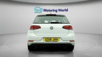Volkswagen Golf SE TDI BLUEMOTION TECHNOLOGY DSG
