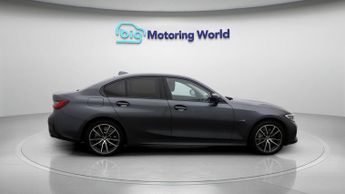 BMW 3 Series 330E SPORT PRO