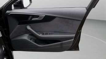 Audi A4 Avant AVANT TFSI S LINE BLACK EDITION