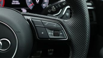 Audi A4 Avant AVANT TFSI S LINE BLACK EDITION