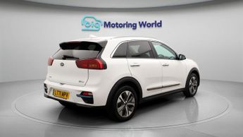 Kia Niro 4 PLUS
