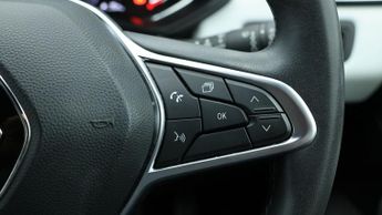 Renault Clio TECHNO E-TECH