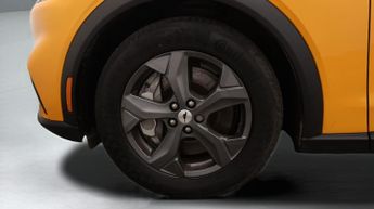 Ford Mustang Mach-E BASE
