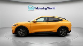 Ford Mustang Mach-E BASE