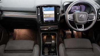 Volvo XC40 RECHARGE TWIN AWD