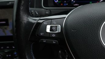 Volkswagen e-Golf E-GOLF