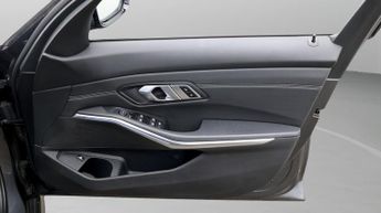 BMW 3 Series 330E M SPORT