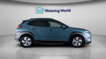 Hyundai KONA PREMIUM