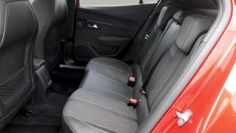 Peugeot 2008 PURETECH EAT8 S/S GT