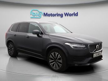 Volvo XC90 B5 MOMENTUM AWD