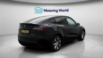 Tesla Model Y LONG RANGE AWD