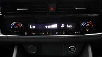 Nissan Qashqai DIG-T ACENTA PREMIUM DCT