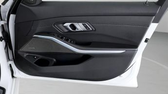 BMW 3 Series 330E M SPORT