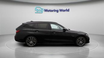 BMW 3 Series 330E XDRIVE SPORT PRO