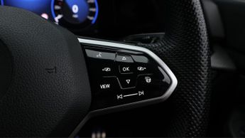 Volkswagen Golf R-LINE TDI DSG