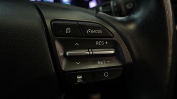 Hyundai KONA PREMIUM SE