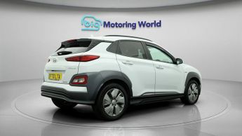 Hyundai KONA PREMIUM SE