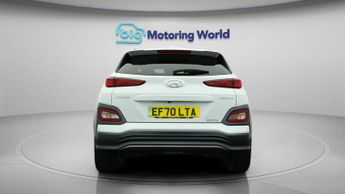 Hyundai KONA PREMIUM SE