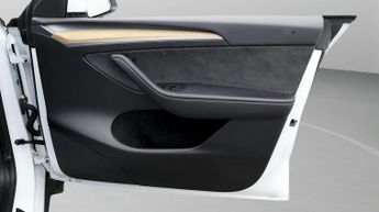 Tesla Model Y BASE