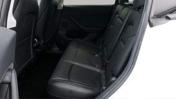 Tesla Model Y BASE