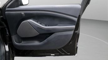 Ford Mustang Mach-E BASE