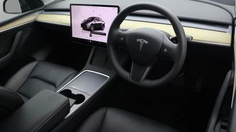 Tesla Model Y BASE