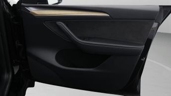 Tesla Model Y BASE