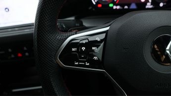 Volkswagen Golf GTI TSI DSG