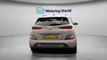Hyundai KONA PREMIUM