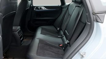 BMW i4 EDRIVE40 M SPORT