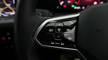 Volkswagen Golf R-LINE ETSI DSG