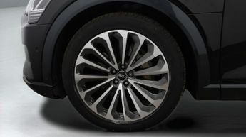 Audi e-tron QUATTRO SPORT