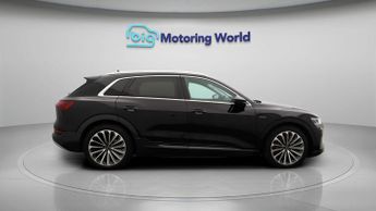 Audi e-tron QUATTRO SPORT