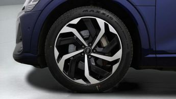 Audi e-tron QUATTRO BLACK EDITION