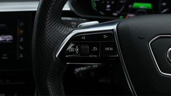 Audi e-tron QUATTRO BLACK EDITION