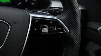 Audi e-tron QUATTRO BLACK EDITION