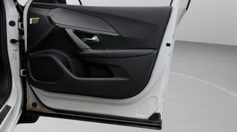 Peugeot E-2008 GT PREMIUM