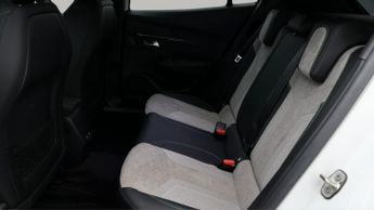 Peugeot E-2008 GT PREMIUM