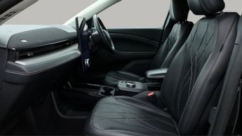 Ford Mustang Mach-E BASE