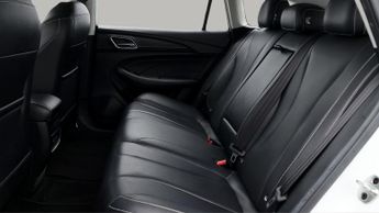 MG MG5 EXCLUSIVE
