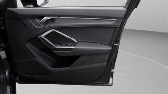Audi Q3 TFSI S LINE BLACK EDITION