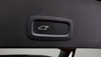 Volvo XC40 RECHARGE T5 R-DESIGN