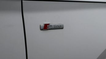 Audi Q5 TFSI E S LINE QUATTRO