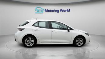 Toyota Corolla ICON TECH