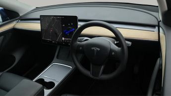 Tesla Model Y LONG RANGE AWD